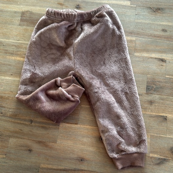 NWOT Dino Jogging set - Picture 4 of 4